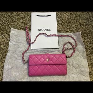 Authentic Chanel wallet on chain(price firm)